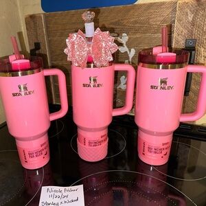 1 Stanley Wicked 40oz Glinda Tumbler